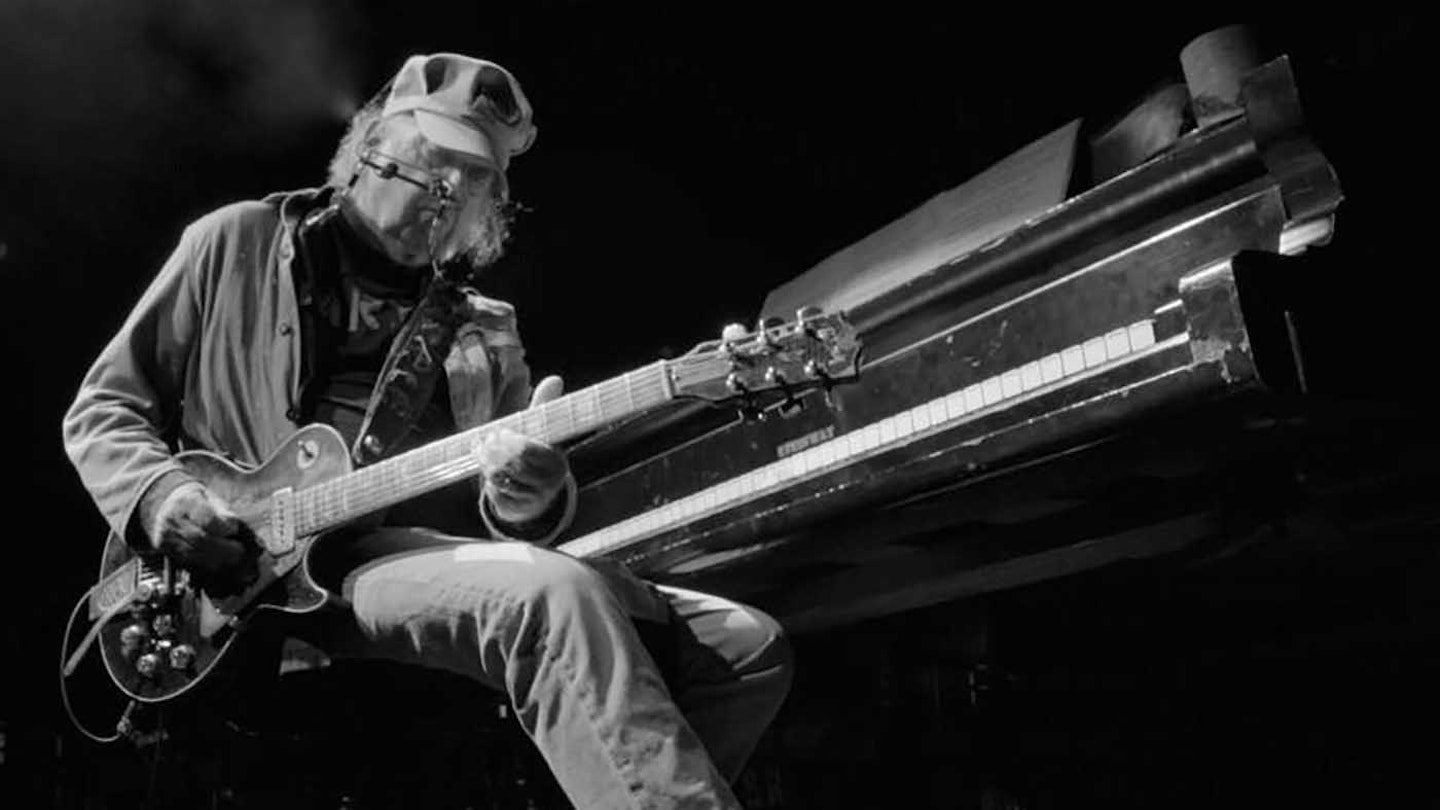 Neil Young & The Chrome Hearts  – Talkin To The Trees Reviewed: Veteran rocker rages against the world