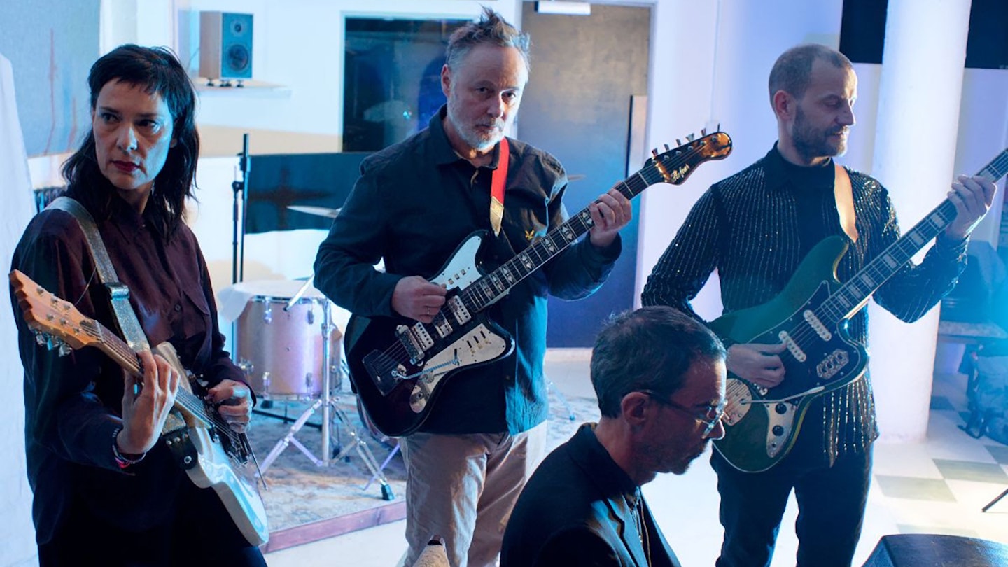 Stereolab – Instant Holograms On Metal Film Reviewed: The Groop switch on again with first new album in 15 years.